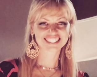https://www.tp24.it/immagini_articoli/05-10-2026/maria-cristina-gallo-ad-un-anno-dalla-scomparsa-la-tavola-rotonda-dalla-memoria-all-azione-250.jpg