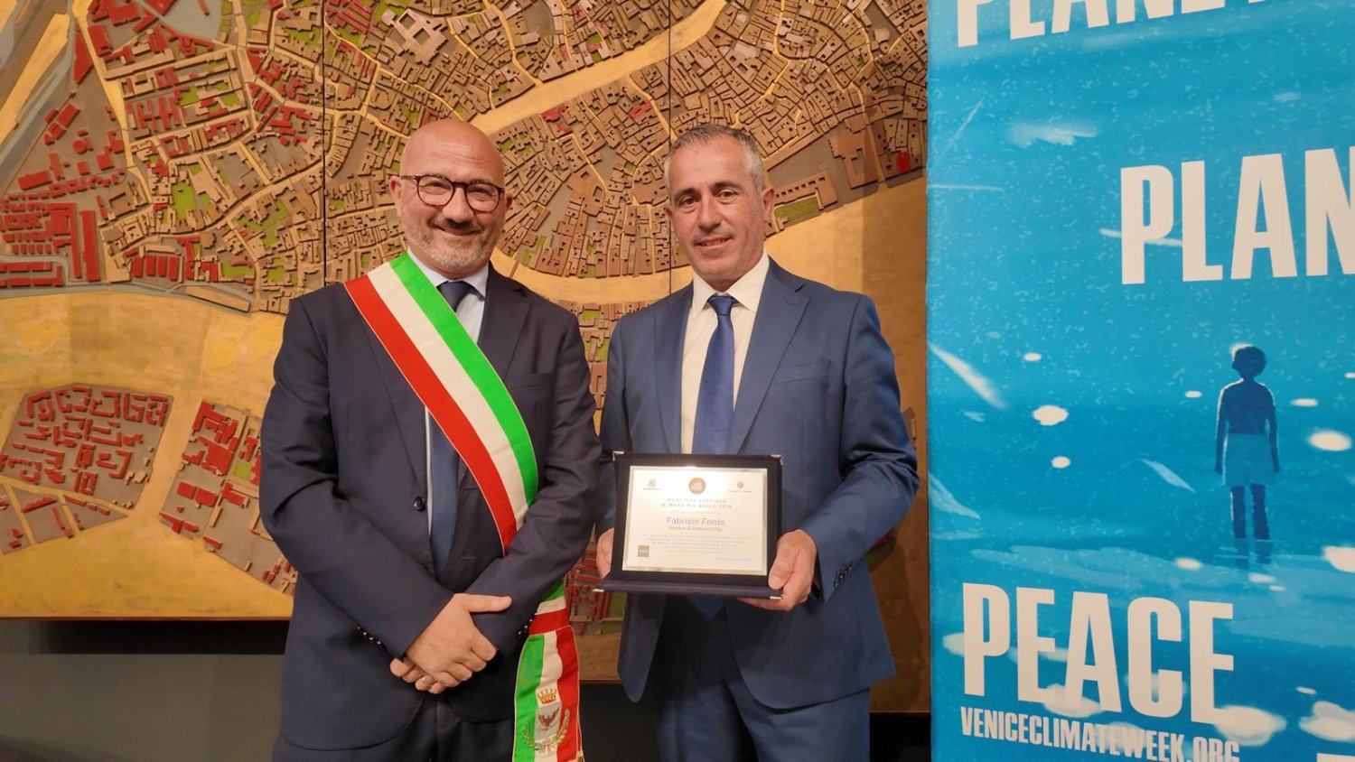https://www.tp24.it/immagini_articoli/06-06-2026/1780736644-0-custonaci-premiata-a-venezia-per-il-mare-piu-bello-2026.jpg