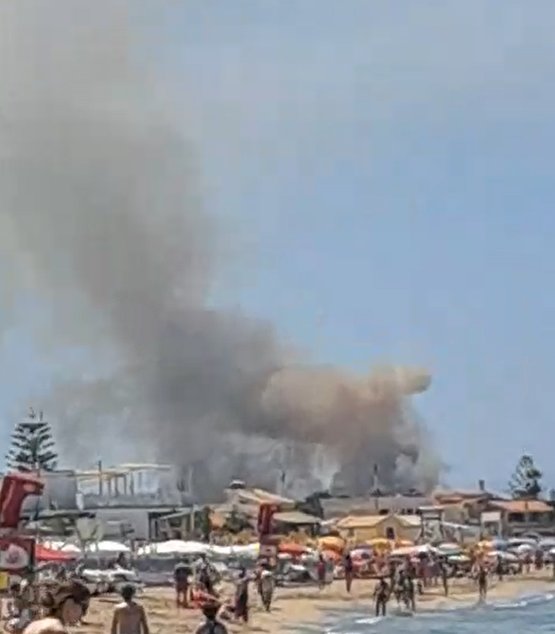 https://www.tp24.it/immagini_articoli/06-06-2026/1780744901-0-marsala-altro-incendio-al-litorale-sud-alta-colonna-di-fumo-vicino-al-signorino.jpg