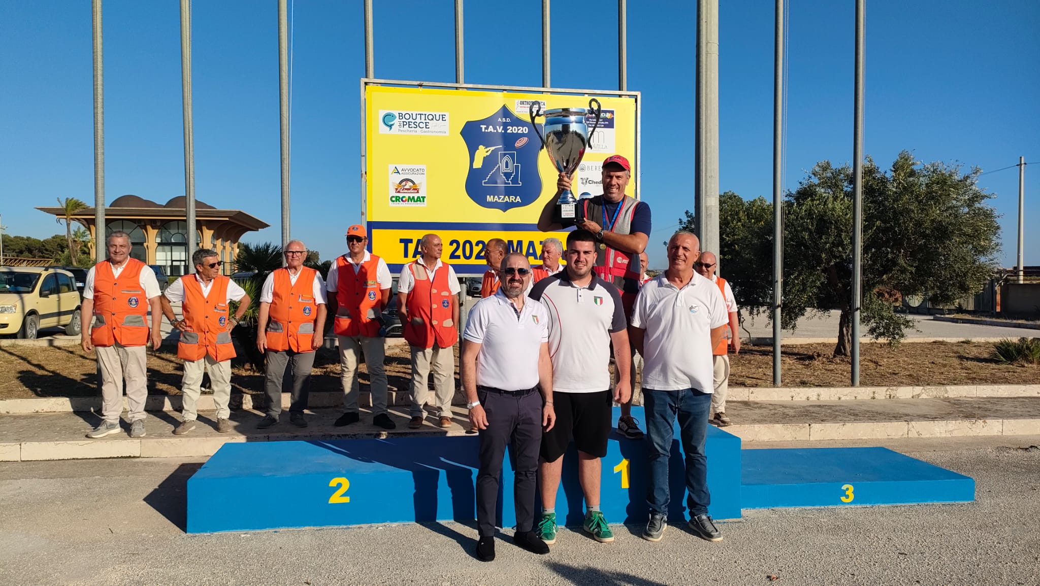 https://www.tp24.it/immagini_articoli/06-07-2025/1751796676-0-mazara-successo-per-il-3-gran-premio-del-mediterraneo-di-tiro-a-volo-i-vincitori.jpg