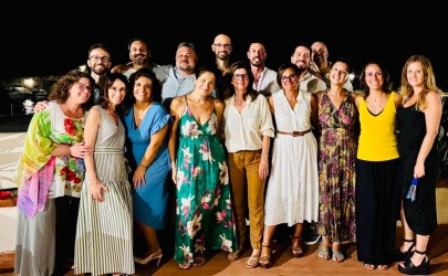 https://www.tp24.it/immagini_articoli/06-08-2026/da-dieci-citta-per-ritrovarsi-a-trapani-la-reunion-della-vf-a-25-anni-dalla-maturita-250.jpg