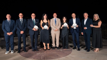 https://www.tp24.it/immagini_articoli/06-09-2026/custonaci-ecco-i-vincitori-della-decima-edizione-del-premio-riviera-dei-marmi-250.jpg