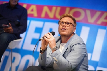 https://www.tp24.it/immagini_articoli/06-09-2026/sicilia-verso-le-regionali-la-vardera-non-molla-il-pd-prepara-il-suo-candidato-250.jpg