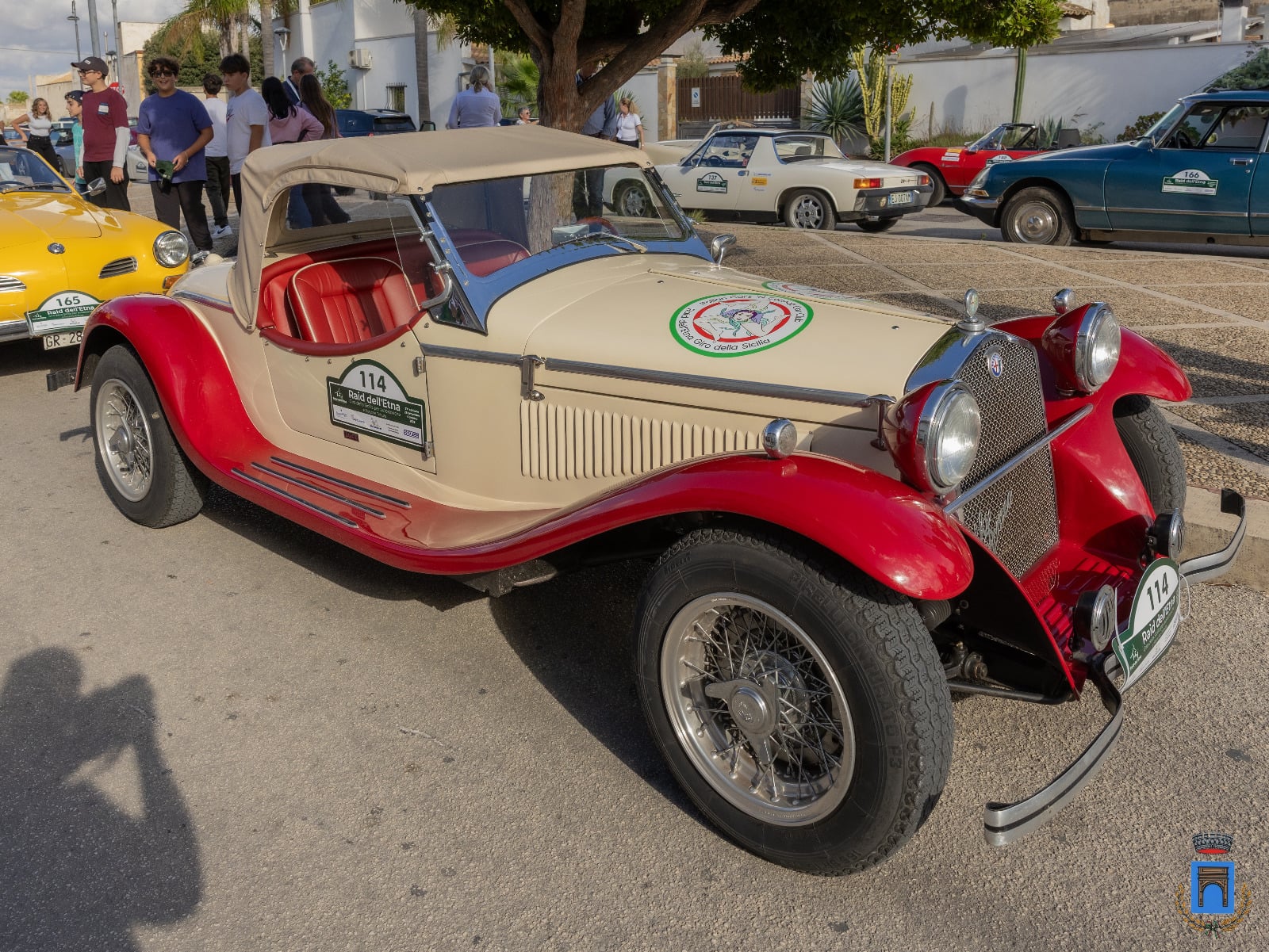 https://www.tp24.it/immagini_articoli/06-10-2025/1759733825-0-a-petrosino-le-auto-storiche-della-27-edizione-del-raid-dell-etna.jpg