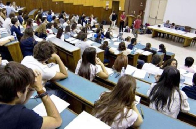 https://www.tp24.it/immagini_articoli/06-10-2025/1759759802-0-da-4-novembre-al-via-il-prestito-d-onore-per-gli-studenti-universitari-siciliani.png