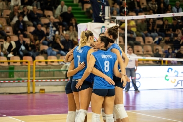 https://www.tp24.it/immagini_articoli/06-11-2025/volley-a2-dopo-un-match-equilibrato-il-marsala-volley-cede-al-tie-break-contro-messina-250.jpg