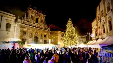 https://www.tp24.it/immagini_articoli/06-12-2025/ecco-tutti-gli-eventi-di-natale-2025-a-castelvetrano-250.jpg