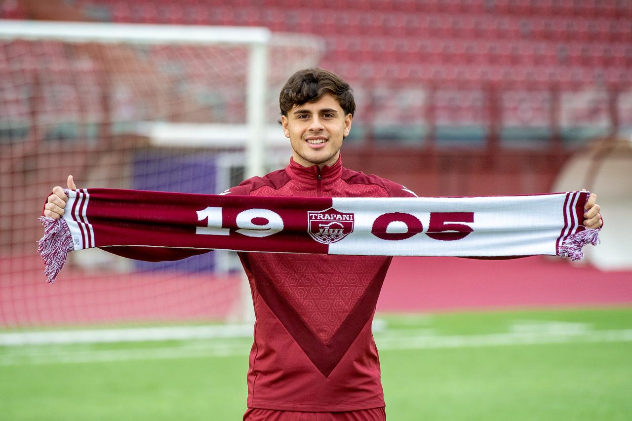 https://www.tp24.it/immagini_articoli/07-01-2026/1767818549-0-il-trapani-prosegue-la-linea-verde-presi-due-attaccanti-di-19-anni.jpg
