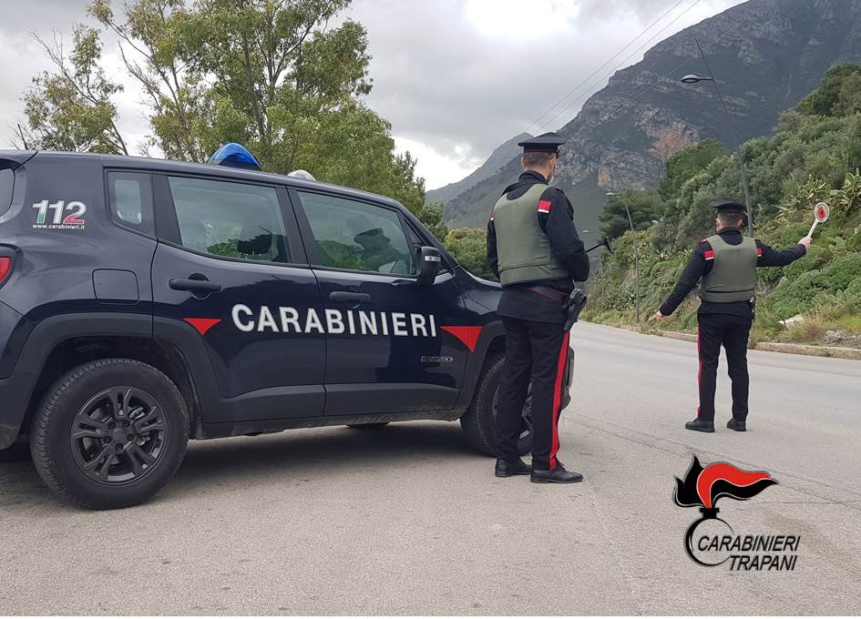 https://www.tp24.it/immagini_articoli/07-04-2026/1775556790-0-castellammare-molesta-l-ex-e-aggredisce-i-carabinieri-arrestato-45enne.jpg