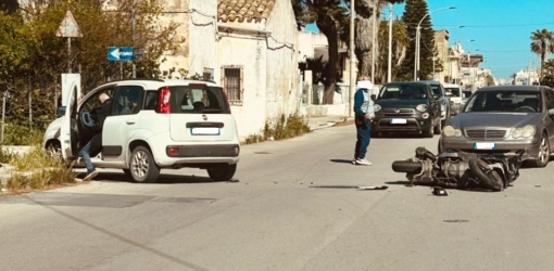 https://www.tp24.it/immagini_articoli/07-04-2026/marsala-scontro-tra-auto-e-moto-in-via-mazara-250.jpg