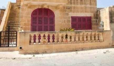 https://www.tp24.it/immagini_articoli/07-04-2026/toto-riina-la-villa-e-le-vacanze-a-malta-250.jpg