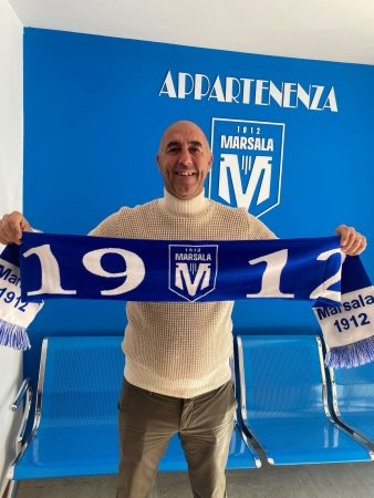 https://www.tp24.it/immagini_articoli/07-05-2026/1778141803-0-calcio-eccellenza-aria-di-rivoluzione-nel-marsala-addio-ad-ignoffo-e-sguardo-al-futuro.jpg