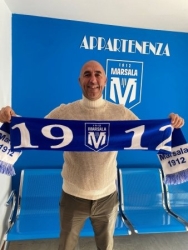 https://www.tp24.it/immagini_articoli/07-05-2026/calcio-eccellenza-aria-di-rivoluzione-nel-marsala-addio-ad-ignoffo-e-sguardo-al-futuro-250.jpg