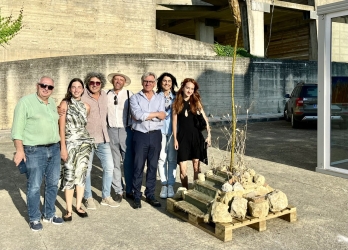 https://www.tp24.it/immagini_articoli/07-07-2026/a-gibellina-la-mostra-delle-georgiane-meishvili-e-diasamidze-250.jpg