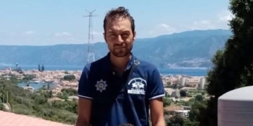https://www.tp24.it/immagini_articoli/07-08-2026/finisce-con-l-auto-in-una-scarpata-e-muore-250.jpg