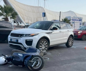 https://www.tp24.it/immagini_articoli/07-08-2026/trapani-scontro-tra-auto-e-vespa-in-via-marsala-traffico-paralizzato-da-un-tir-250.jpg