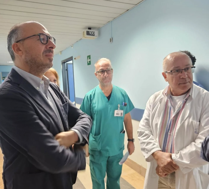 https://www.tp24.it/immagini_articoli/07-10-2025/1759845492-0-faraone-in-visita-all-ospedale-di-castelvetrano-e-in-condizioni-disastrose.png