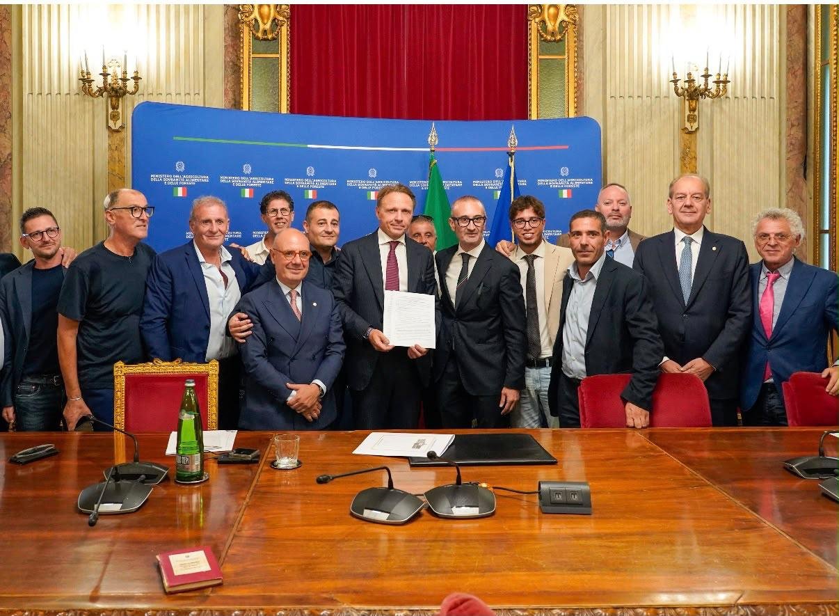 https://www.tp24.it/immagini_articoli/07-10-2026/1791368009-0-pesca-incontro-a-roma-tra-lollobrigida-e-una-delegazione-di-mazara.jpg