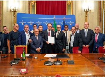 https://www.tp24.it/immagini_articoli/07-10-2026/pesca-incontro-a-roma-tra-lollobrigida-e-una-delegazione-di-mazara-250.jpg