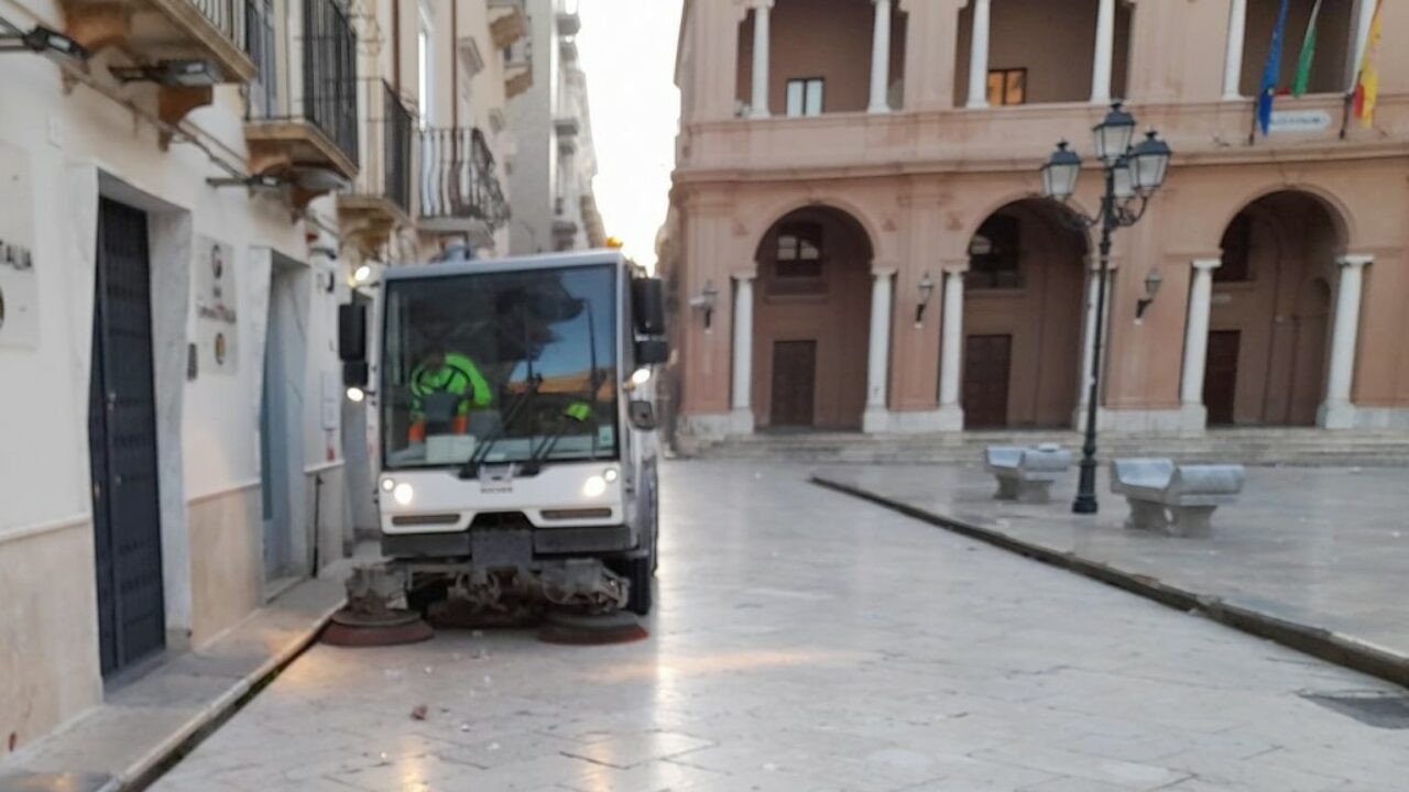https://www.tp24.it/immagini_articoli/08-01-2025/1736347432-0-pulizia-delle-strade-e-multe-a-marsala-la-polizia-municipale-nessuna-minaccia-obiettivo-e-sensibilizzare.jpg