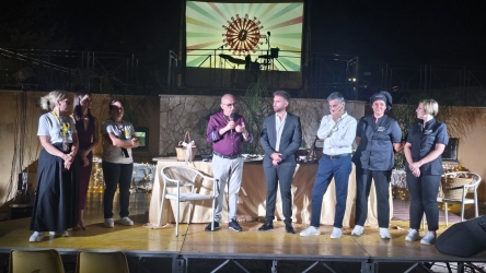 https://www.tp24.it/immagini_articoli/08-07-2026/castelluzzo-cala-il-sipario-sulla-terza-edizione-di-terr-emare-250.jpg
