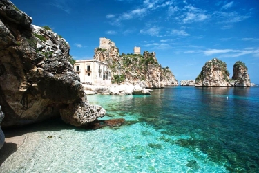 https://www.tp24.it/immagini_articoli/08-08-2026/scopello-il-tar-sospende-lo-stop-agli-affittacamere-della-tonnara-attivita-salva-per-l-estate-250.jpg