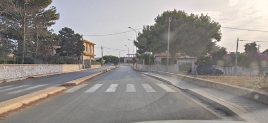 https://www.tp24.it/immagini_articoli/08-09-2026/erice-strisce-pedonali-scomparse-e-aiuole-nel-degrado-250.jpg