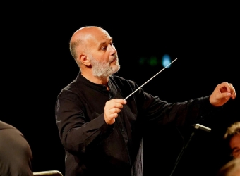 https://www.tp24.it/immagini_articoli/08-09-2026/il-tango-di-piazzolla-diventa-musica-sinfonica-di-mauro-dirige-al-metropolitan-250.jpg