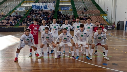 https://www.tp24.it/immagini_articoli/08-12-2025/calcio-a-5-pari-amaro-per-il-marsala-futsal-l-eur-segna-il-3-a-3-ad-1-secondo-dalla-fine-250.jpg