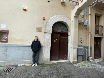 https://www.tp24.it/immagini_articoli/09-01-2026/trapani-piove-al-rientro-a-scuola-al-liceo-scientifico-e-classico-la-sicurezza-e-una-250.jpg