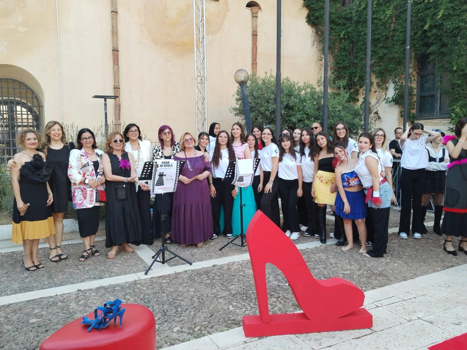 https://www.tp24.it/immagini_articoli/09-06-2026/1780997452-0-ciak-si-sfila-la-creativita-e-la-moda-delle-studentesse-dell-itet-garibaldi-di-marsala.jpg