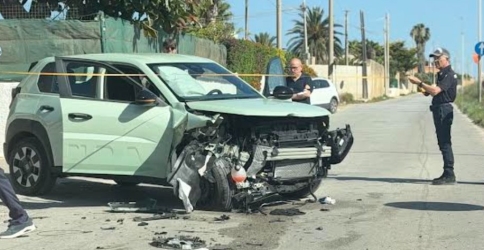 https://www.tp24.it/immagini_articoli/09-06-2026/marsala-brutto-scontro-tra-due-auto-in-via-vecchia-mazara-ci-sono-feriti-250.jpg