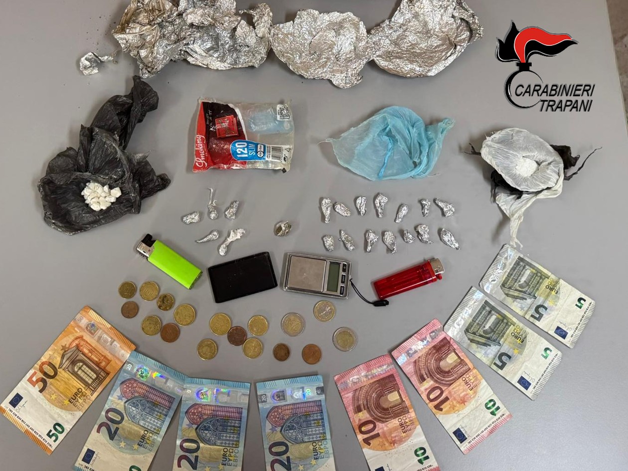 https://www.tp24.it/immagini_articoli/09-07-2025/1752051157-0-spaccia-cocaina-e-crack-in-strada-arrestato-a-castelvetrano.jpg