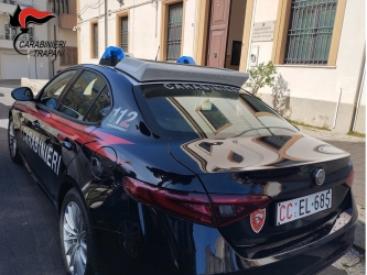 https://www.tp24.it/immagini_articoli/09-07-2026/incendia-rifiuti-ad-alcamo-arrestato-dai-carabinieri-250.jpg