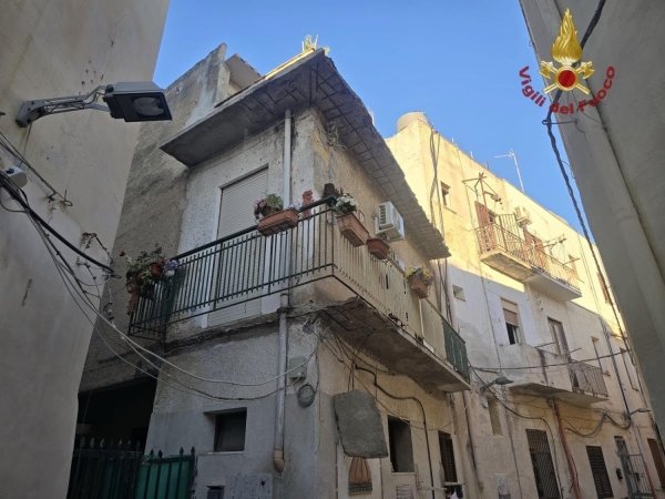 https://www.tp24.it/immagini_articoli/09-09-2026/1788944703-0-mazara-e-rosaria-gianquinto-la-donna-morta-per-il-crollo-del-balcon.jpg