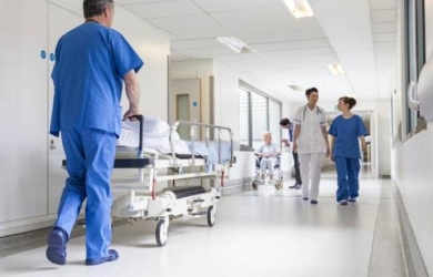 https://www.tp24.it/immagini_articoli/09-09-2026/sanita-1500-borse-di-studio-ma-servono-11-mila-professionisti-250.jpg