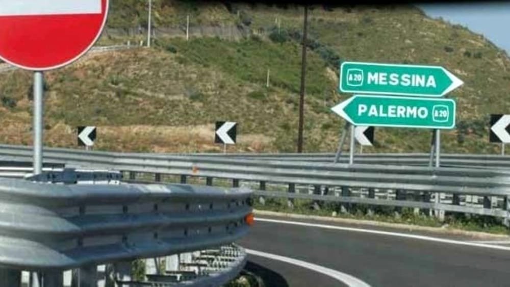 https://www.tp24.it/immagini_articoli/09-10-2026/1791528808-0-autostrade-siciliane-il-mit-impone-il-limite-di-60-km-h-su-a18-e-a20-non-sono-sicure.jpg