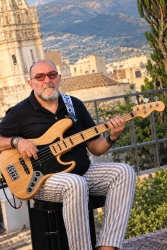 https://www.tp24.it/immagini_articoli/09-10-2026/trapani-nel-segno-di-fernando-daidone-musica-arte-e-cultura-continueranno-a-vivere-250.jpg