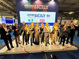https://www.tp24.it/immagini_articoli/10-02-2025/1739166533-0-sicily-shines-at-the-international-tourism-exchange-in-milan.jpg
