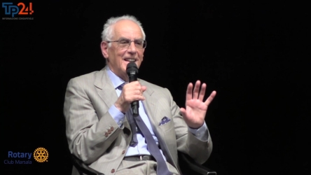 https://www.tp24.it/immagini_articoli/10-05-2026/il-padre-di-internet-in-italia-incontra-gli-studenti-a-marsala-250.jpg