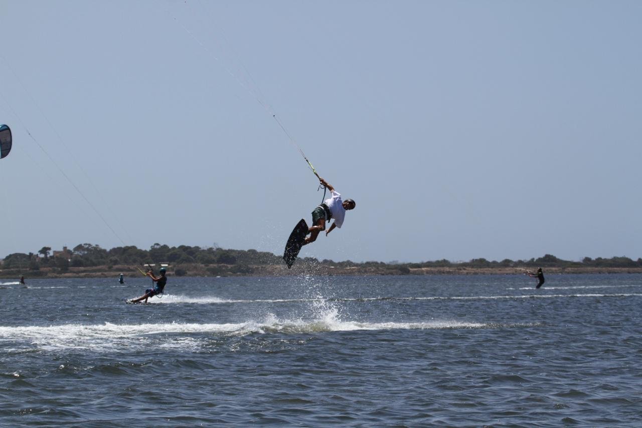 https://www.tp24.it/immagini_articoli/10-07-2026/1783675750-0-lo-stagnone-torna-capitale-del-kitesurf-al-via-gli-stagnone-kite-games-2026.jpg