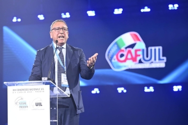 https://www.tp24.it/immagini_articoli/10-07-2026/tagli-ai-caf-una-scelta-che-indebolisce-un-presidio-di-legalita-e-prossimita-per-i-cittadini-250.jpg