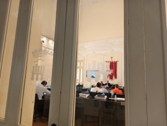 https://www.tp24.it/immagini_articoli/10-08-2026/trapani-decadenze-il-segretario-predispone-per-il-consiglio-ma-il-parere-e-contrario-250.jpg