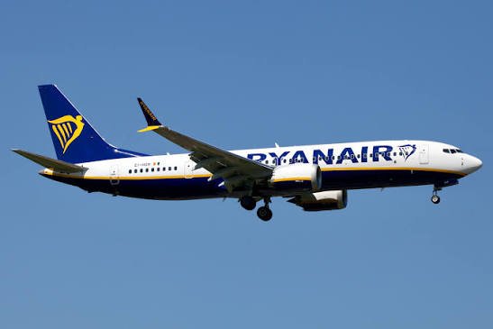 https://www.tp24.it/immagini_articoli/10-10-2026/1791630776-0-maltempo-a-trapani-volo-ryanair-da-roma-dirottato-a-palermo-troppo-pericoloso-atterrare-a-birgi.jpg