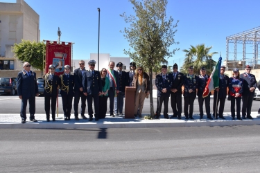 https://www.tp24.it/immagini_articoli/11-04-2026/marsala-inaugurata-l-area-riqualificata-di-via-emanuela-loi-250.jpg