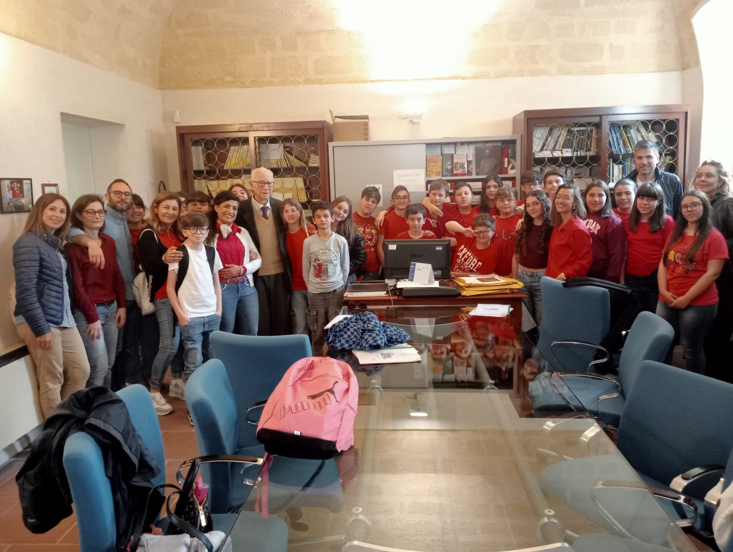 https://www.tp24.it/immagini_articoli/11-05-2026/1778489729-0-marsala-gli-studenti-del-sirtori-in-visita-al-centro-studi-garibaldini.jpg