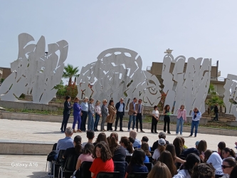 https://www.tp24.it/immagini_articoli/11-05-2026/a-gibellina-1500-studenti-in-piazza-contro-le-dipendenze-con-il-progetto-lab-school-250.jpg