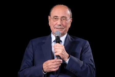 https://www.tp24.it/immagini_articoli/11-05-2026/regione-schifani-ai-giovani-restate-in-sicilia-non-e-piu-la-cenerentola-d-italia-250.jpg