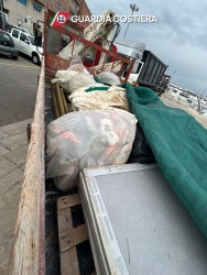 https://www.tp24.it/immagini_articoli/11-05-2026/rifiuti-trasportati-senza-autorizzazione-al-porto-di-trapani-250.jpg