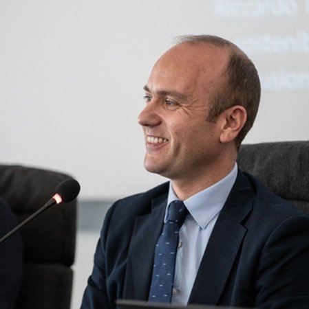 https://www.tp24.it/immagini_articoli/11-06-2026/1781174693-0-giulio-bellan-riceve-la-qualifica-di-revisore-della-sostenibilita.jpg